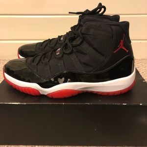 Dead stock Jordan Bred 11’s size 13